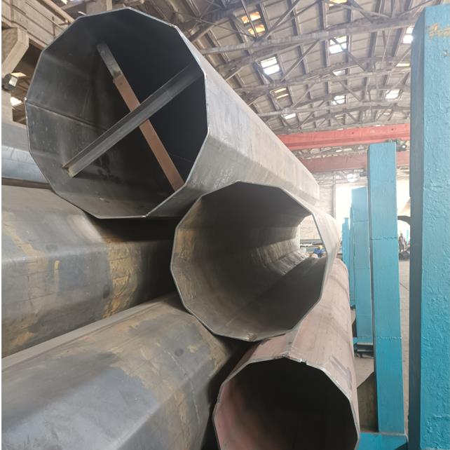 Polygonal tube